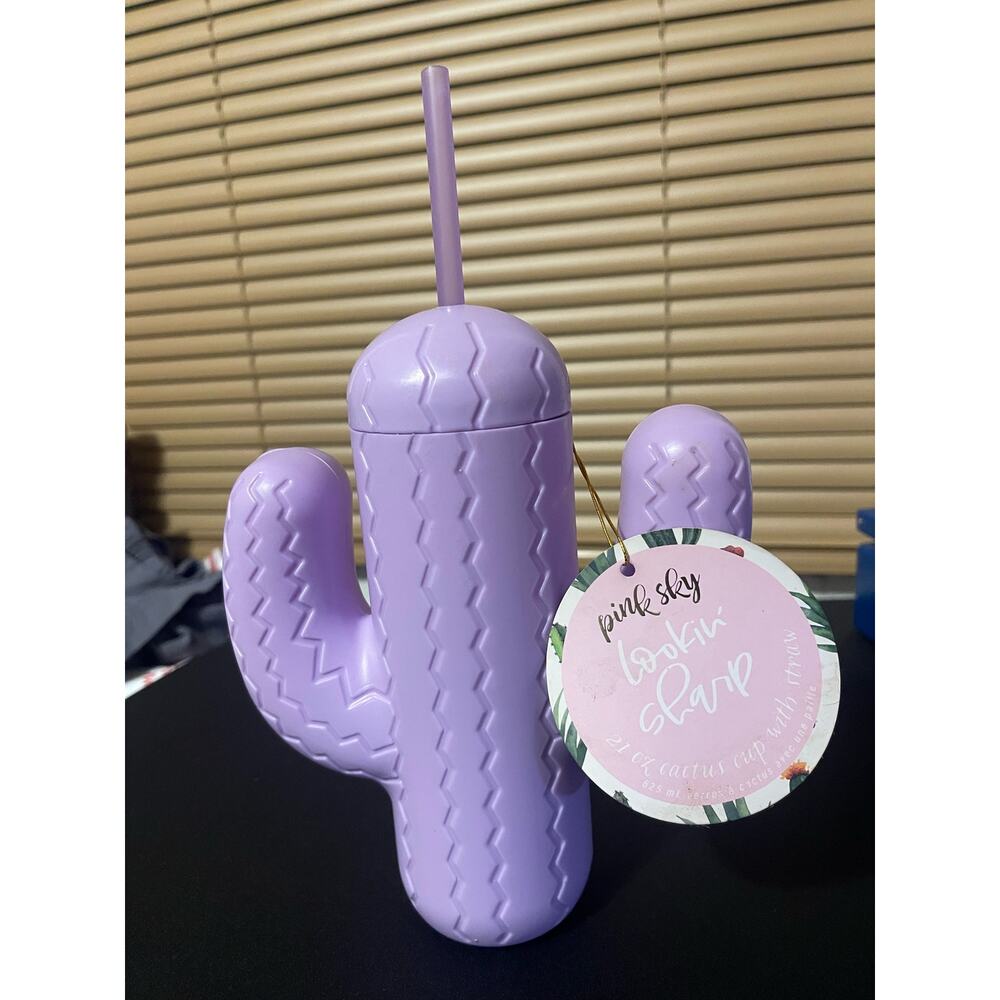 PINK SKY LOOKIN SHARP CACTUS CUP WITH STRAW LAVENDER 21 OZ FUN DRINKWARE‎ NWT